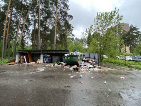 Навалы мусора на контейнерной площадке у домов по улице Победы вывезут до 7 мая Новости Протвино 